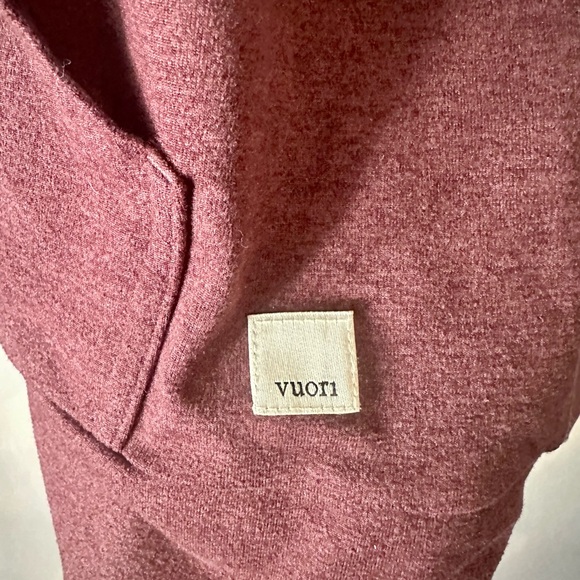 Vuori Halo Performance Hoodie 2.0 in Fig Heather - Picture 5 of 7